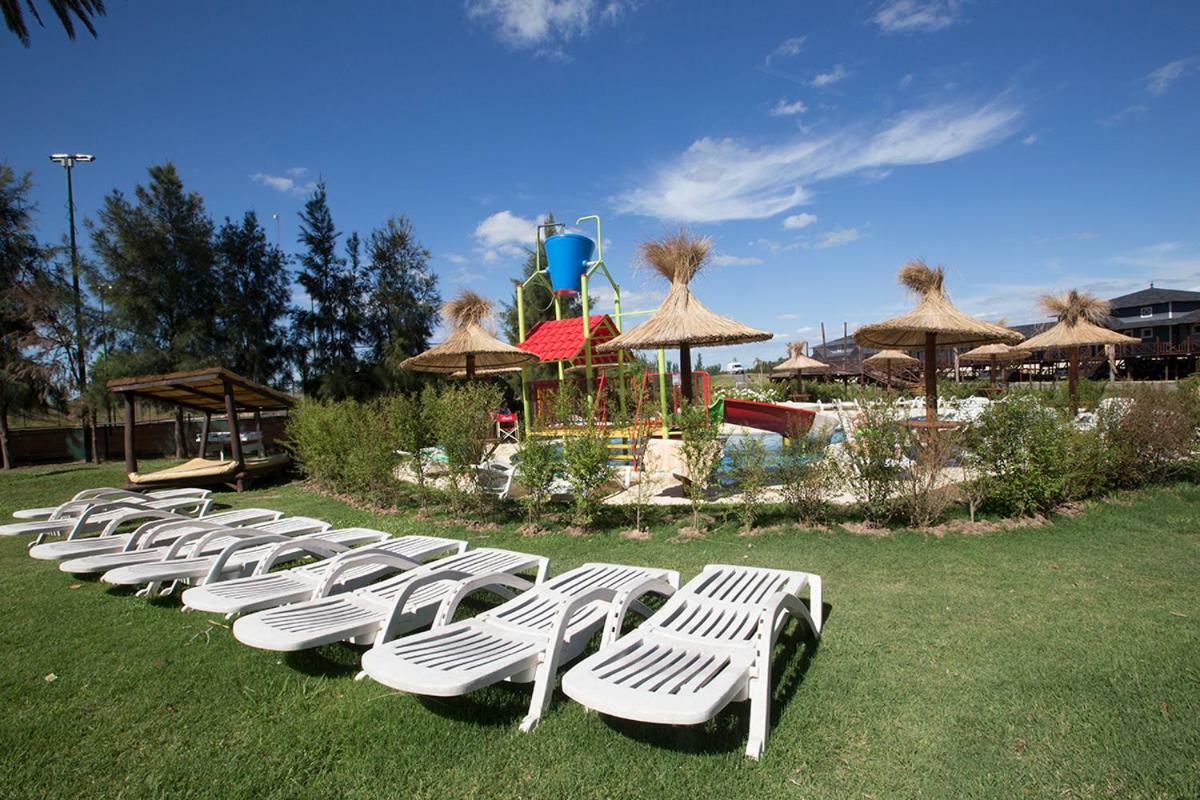 Howard Johnson Marinas & Resort San Pedro  Exterior photo